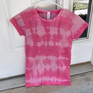 Ivivva (Children's brand of Lululemon) Pink Short Sleeve Shirt
